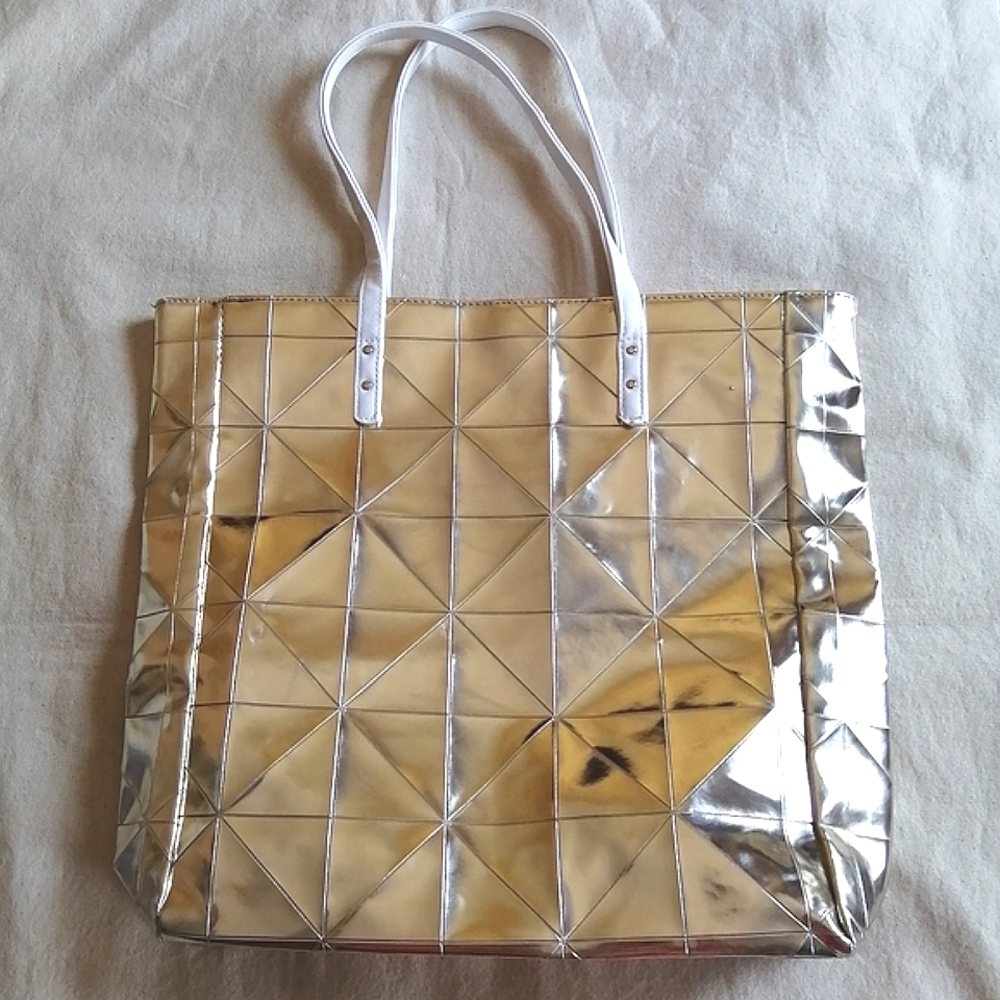 Elizabeth Arden gold metallic tote bag Purse